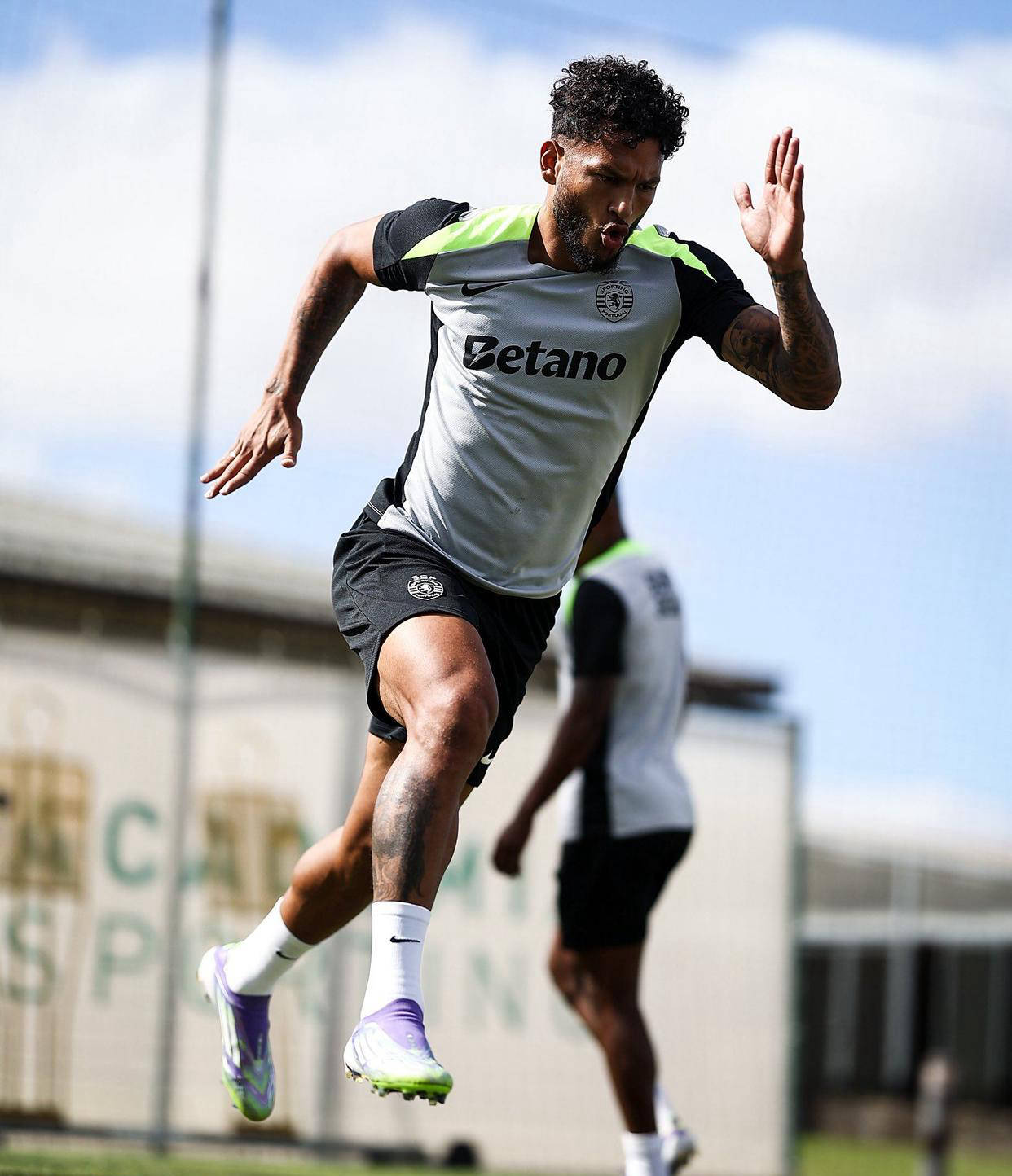 开云-关于今晨德甲焦点战，波尔图造点机会，气氛紧张，轮换策略成焦点的信息