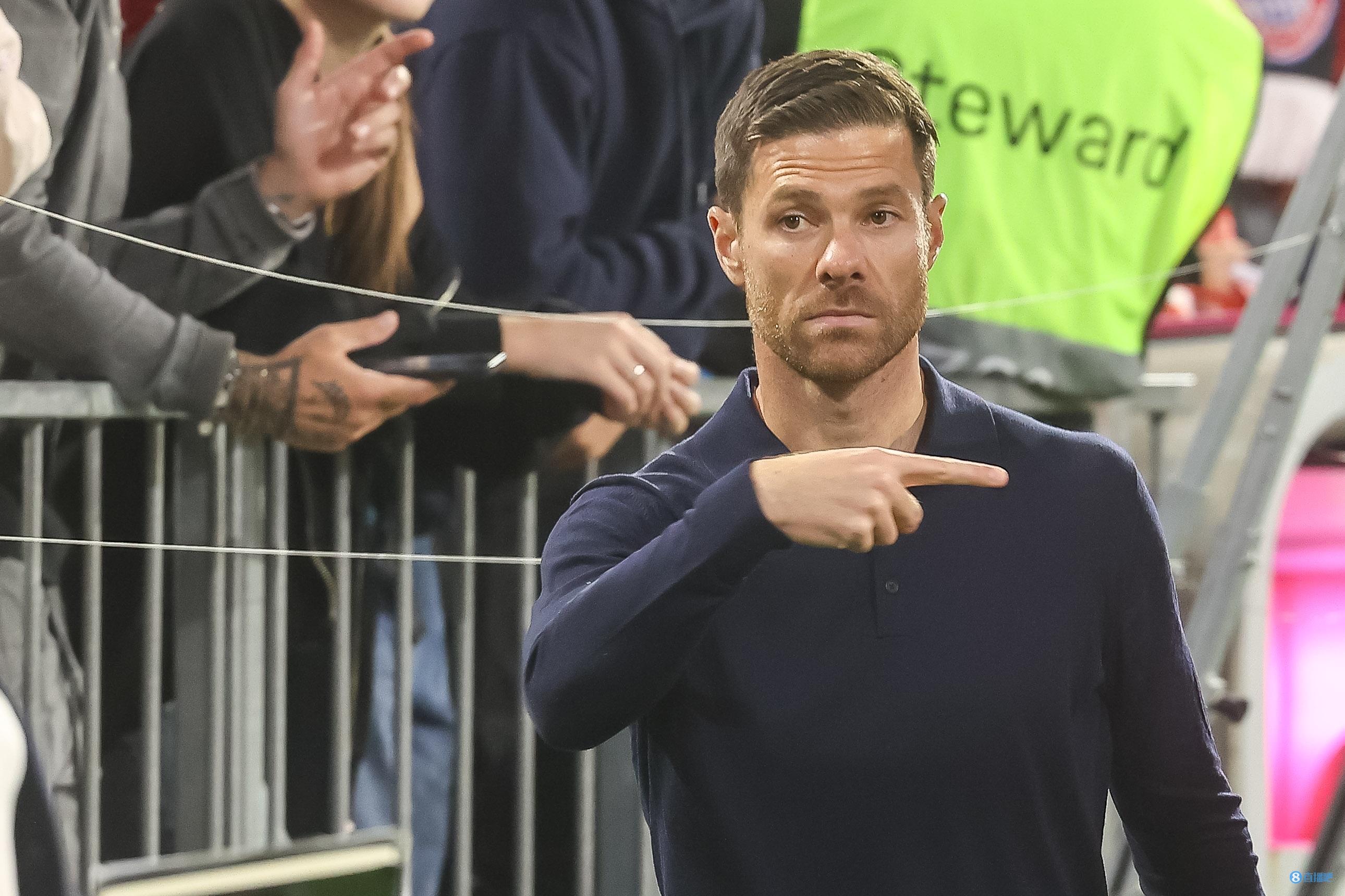 关于社区盾赛程吃紧，费耶诺德赛后再遭质疑，质疑声仍在，赛季目标并未改变的信息