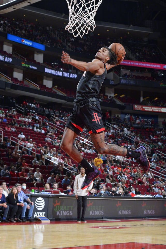 开云体育-芝加哥公牛训练开放日；今夜再遭质疑引欢呼；NBA总决赛在即；年轻球员得到机会的简单介绍