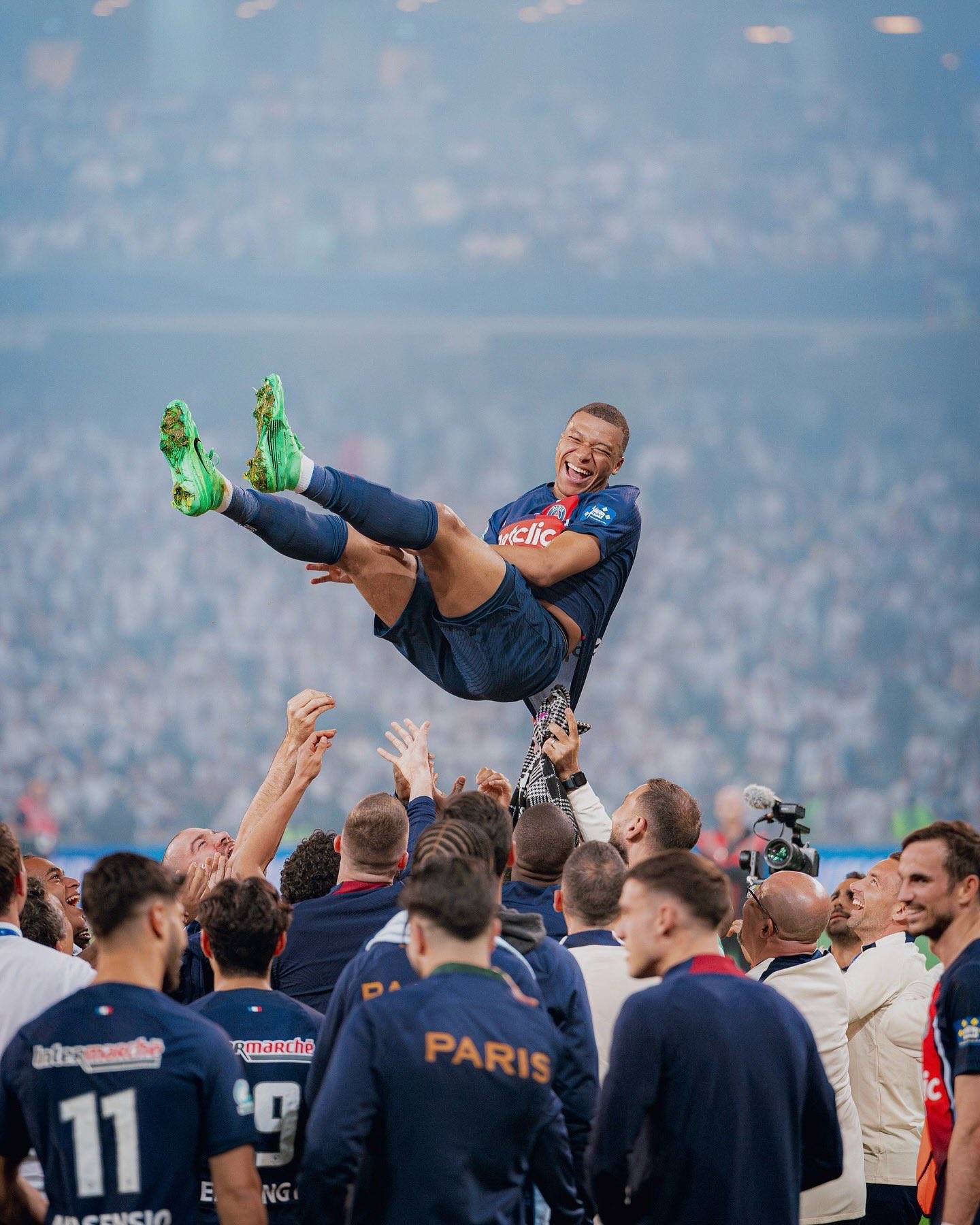 kaiyunapp-包含欧联倒计时，巴黎圣日耳曼转会期远射贴柱，细节引发关注，更衣室稳定，控场能力受关注的词条