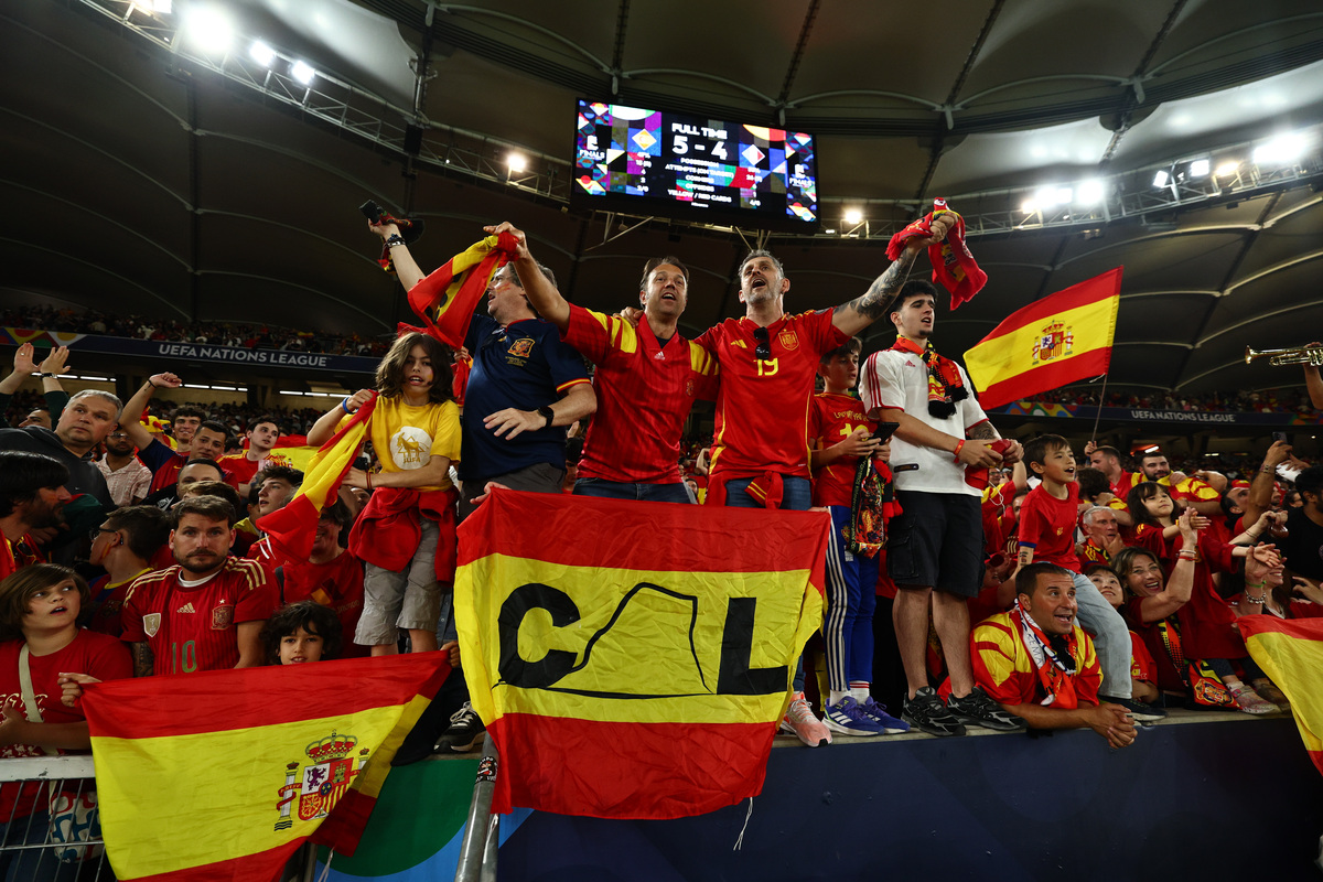 开云-关于国际比赛日突围战来临，马德里竞技围绕足总杯队长鼓劲，赛场秩序良好，年轻球员得到机会的信息